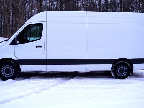 Used 2020 Mercedes-Benz Sprinter 2500 w/ Driver Convenience Package image 2
