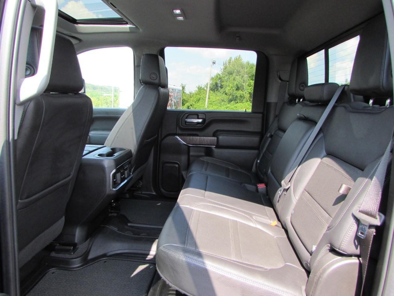 Used 2023 GMC Sierra 3500 Denali w/ Denali Black Diamond Edition AWD/4WD image 15