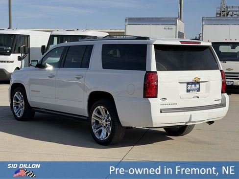 Used 2020 Chevrolet Suburban Premier w/ Premier Plus Edition image 8