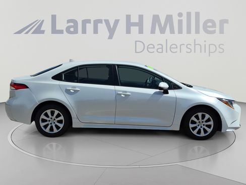 Certified 2025 Toyota Corolla LE FWD image 6