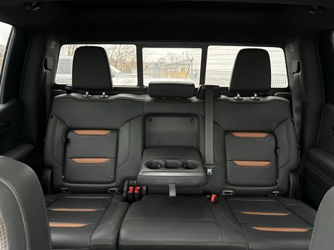 Used 2023 GMC Sierra 1500 AT4 w/ Technology Package image 7