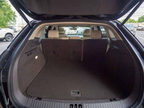 Used 2019 Lincoln Nautilus Reserve FWD image 10
