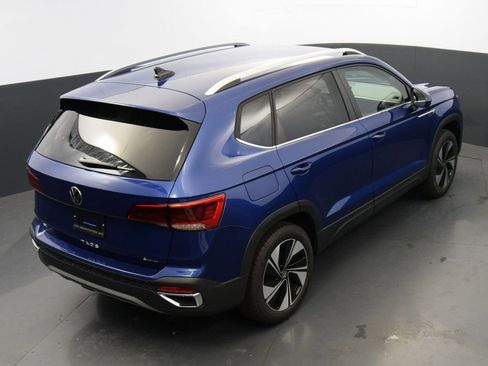Used 2024 Volkswagen Taos SE image 44