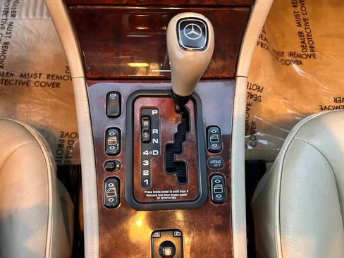 Used 1999 Mercedes-Benz E 320 4MATIC Wagon image 23