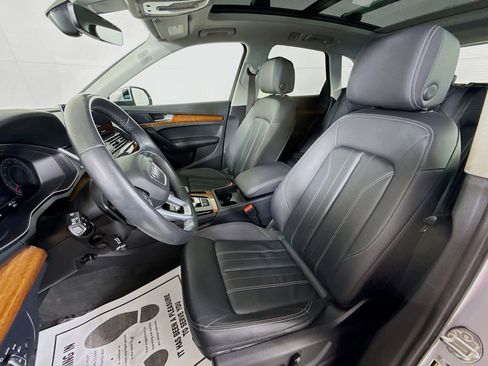 Certified 2023 Audi Q5 2.0T Premium Plus w/ Premium Plus Package image 5