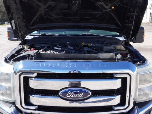 Used 2011 Ford F250 Lariat w/ Lariat Interior Pkg image 6