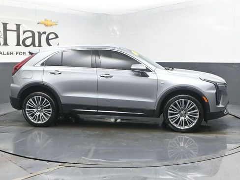 Used 2024 Cadillac XT4 Premium Luxury image 1