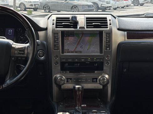 Used 2018 Lexus GX 460 Luxury AWD/4WD image 30
