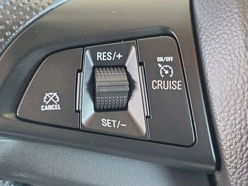 Used 2015 Chevrolet Trax LT w/ LT Sun and Sound Package FWD image 8