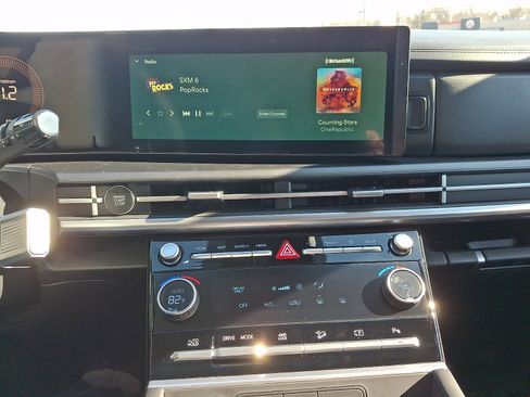 New 2026 Hyundai Santa Fe SE image 9