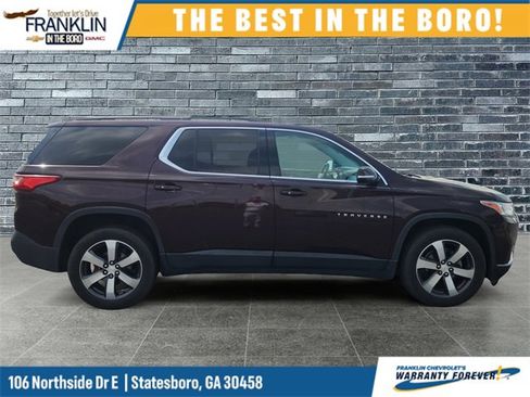 Used 2019 Chevrolet Traverse LT w/ LT Premium Package image 3