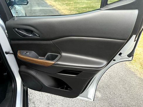 Used 2018 GMC Acadia SLE image 31