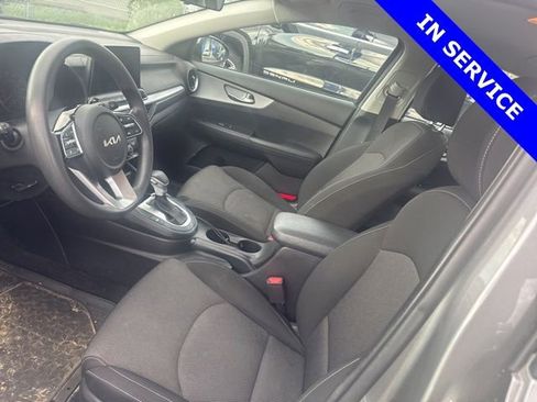 Used 2022 Kia Forte LXS FWD image 7