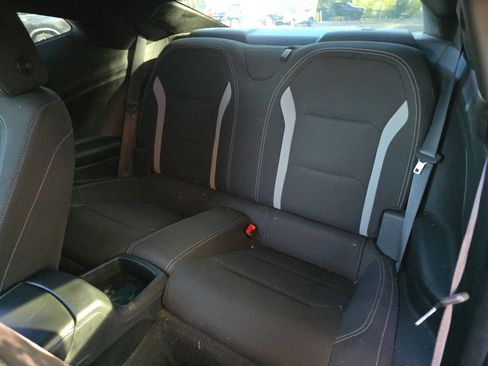 Used 2019 Chevrolet Camaro LT w/ RS Package image 10