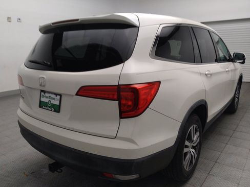 Used 2017 Honda Pilot EX image 9