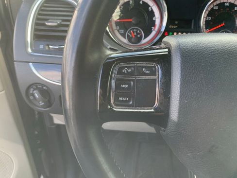 Used 2017 Dodge Grand Caravan SXT image 10