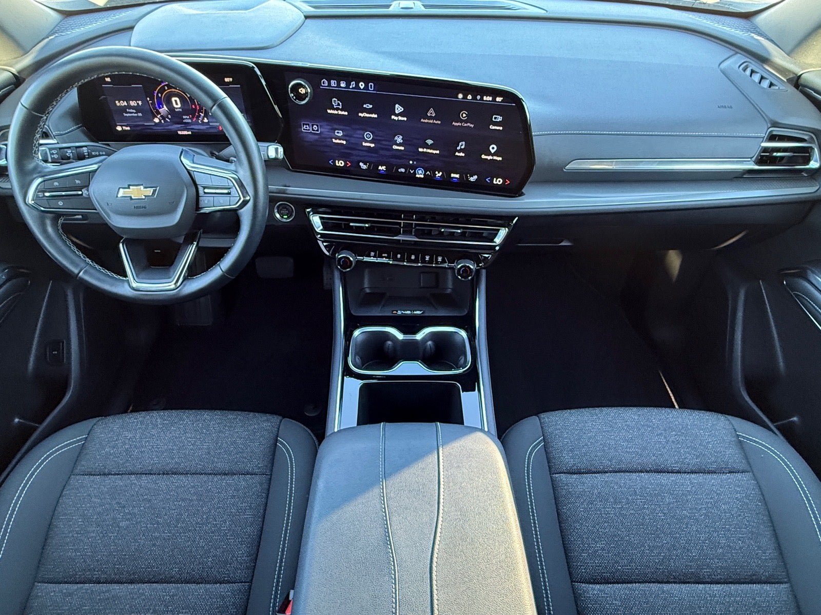 Used 2026 Chevrolet Traverse LT FWD image 16