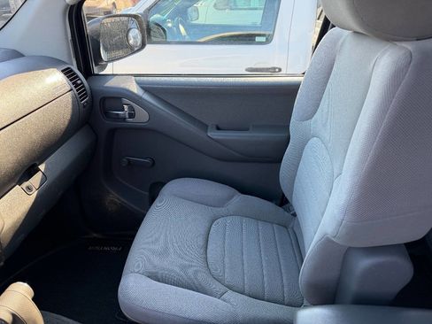 Used 2006 Nissan Frontier XE w/ (G01) XE Preferred Pkg image 21