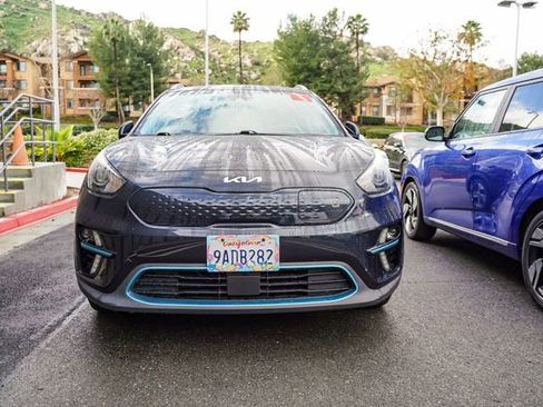 Used 2022 Kia Niro EX Premium image 9