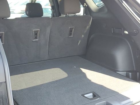 Used 2022 Chevrolet Blazer LT FWD image 33