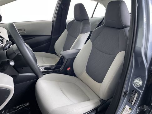 Used 2022 Toyota Corolla LE image 12