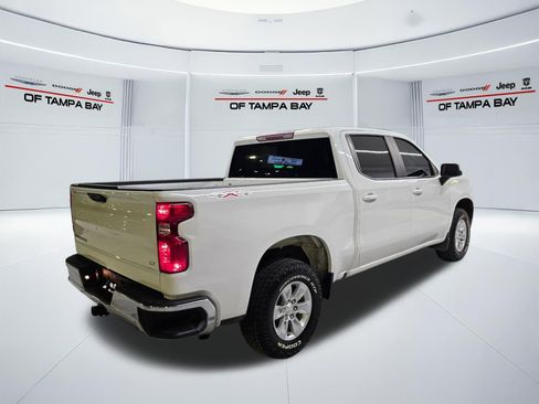 Used 2023 Chevrolet Silverado 1500 LT AWD/4WD image 7