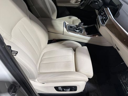 Used 2021 BMW X5 xDrive40i w/ M Sport Package AWD/4WD image 51