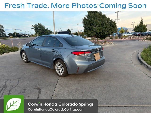 Used 2020 Toyota Corolla LE FWD image 5