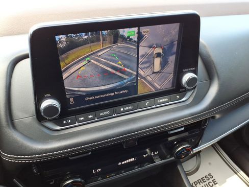 Certified 2021 Nissan Rogue SV w/ Premium Package image 25