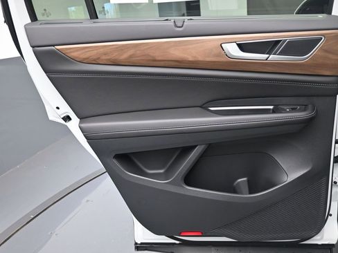 New 2026 Volkswagen Atlas SE image 22