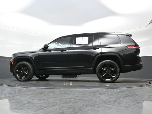 Used 2024 Jeep Grand Cherokee L Altitude image 28