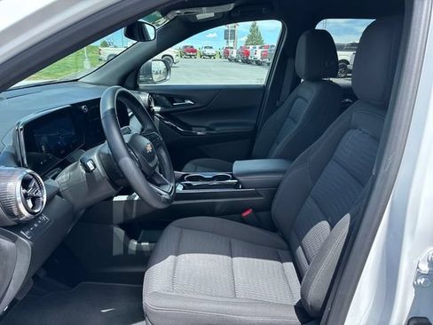 Certified 2025 Chevrolet Equinox LT AWD/4WD image 9