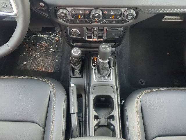 New 2026 Jeep Wrangler Unlimited Sahara AWD/4WD image 21