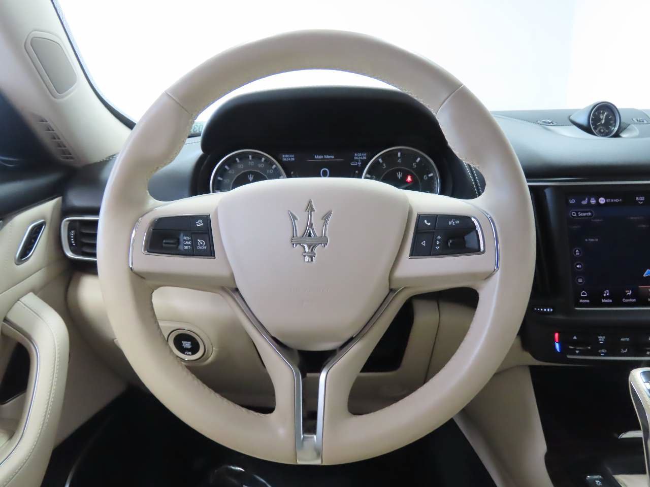 Used 2022 Maserati Levante GT AWD/4WD image 9