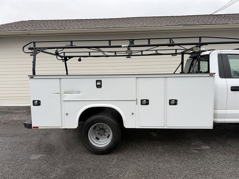 Used 2020 Ford F350 XL w/ Power Equipment Group image 3