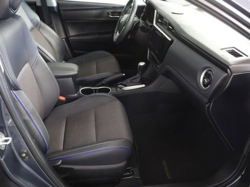 Used 2018 Toyota Corolla SE w/ SE Premium Package FWD image 22