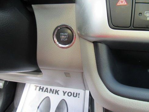Used 2019 Toyota Highlander XLE AWD/4WD image 35