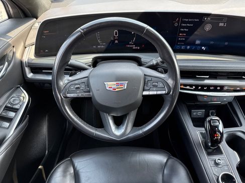 Used 2024 Cadillac XT4 Premium Luxury image 14