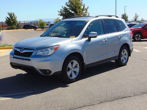 Used 2016 Subaru Forester 2.5i Limited AWD/4WD image 8