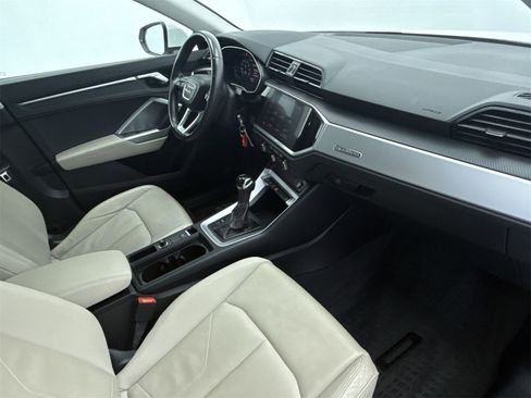 Used 2020 Audi Q3 2.0T Premium image 15
