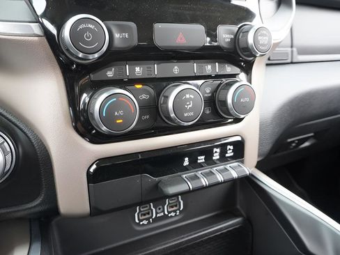 Used 2022 RAM 1500 Laramie image 18