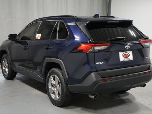 Certified 2022 Toyota RAV4 XLE w/ Convenience Package FWD image 6