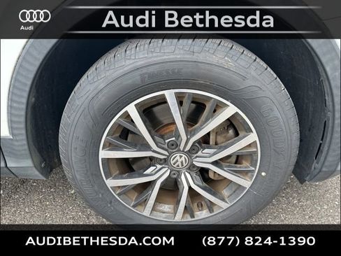 Used 2019 Volkswagen Tiguan SE AWD/4WD image 9