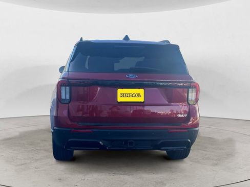 Used 2025 Ford Explorer ST-Line image 4