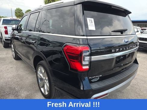 Used 2023 Ford Expedition Platinum AWD/4WD image 5