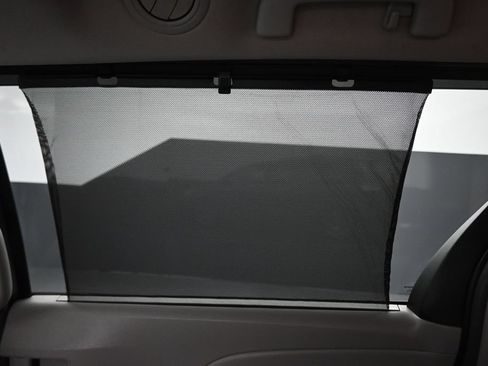 Used 2016 Toyota Sienna XLE FWD image 34