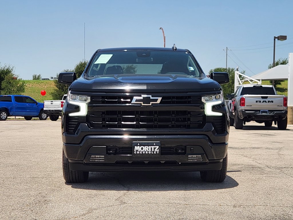 Used 2024 Chevrolet Silverado 1500 RST AWD/4WD image 2