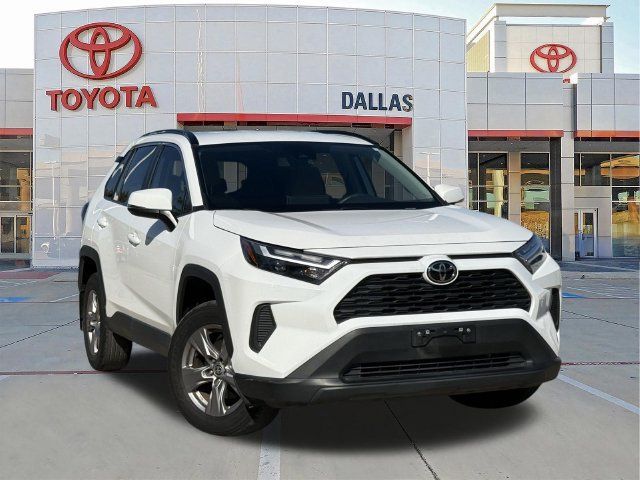 Used 2023 Toyota RAV4 XLE FWD image 1