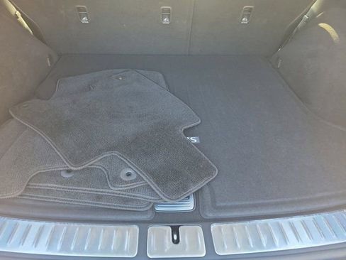 Used 2026 Genesis GV70 2.5T Select image 8