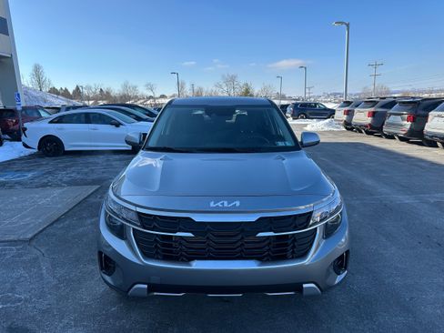 New 2026 Kia Seltos LX image 2